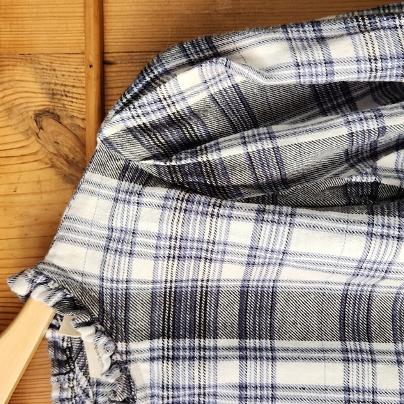 Universal Thread Blue and White Plaid Top - Picture 6 of 6